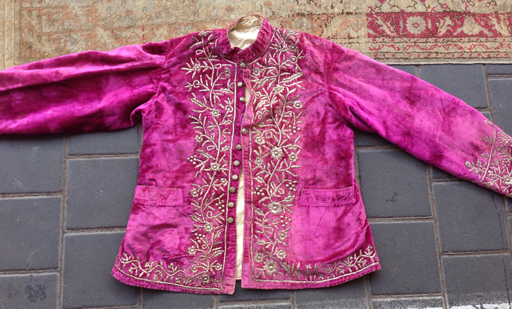 لباس مخمل در دوره قاجار