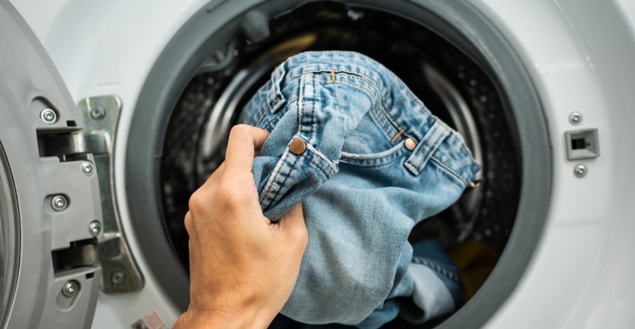 بهترین روش شستن و خشک کردن شلوار جین